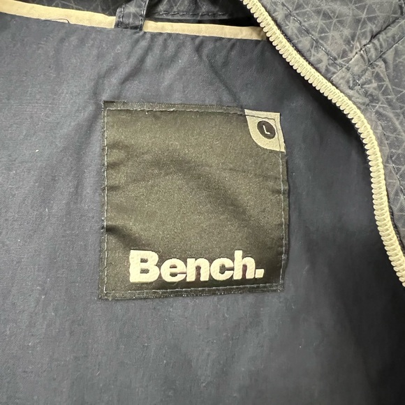 Bench Jacket - Picture 3 of 3